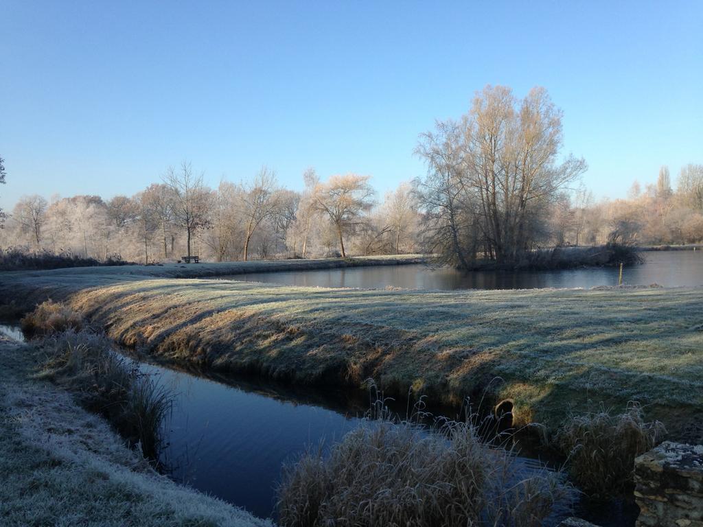 Moulin De Vilgris Bed & Breakfast Clairefontaine-en-Yvelines ภายนอก รูปภาพ